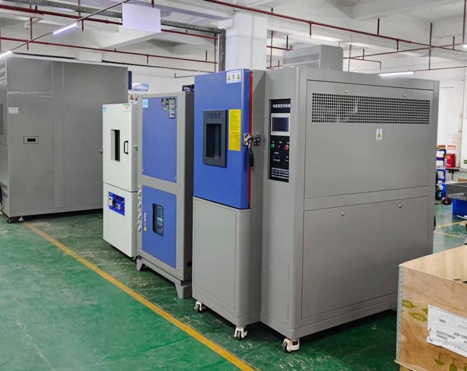 225L快速溫變箱(15℃/min)、216L真空高溫老化試驗箱、風(fēng)冷式20HP工業(yè)冷水機
